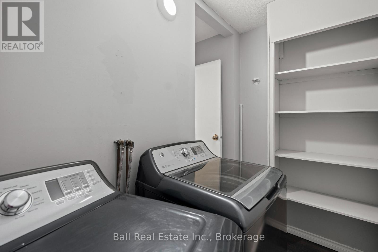735 MOUNTAIN ASH ROAD - Image 22