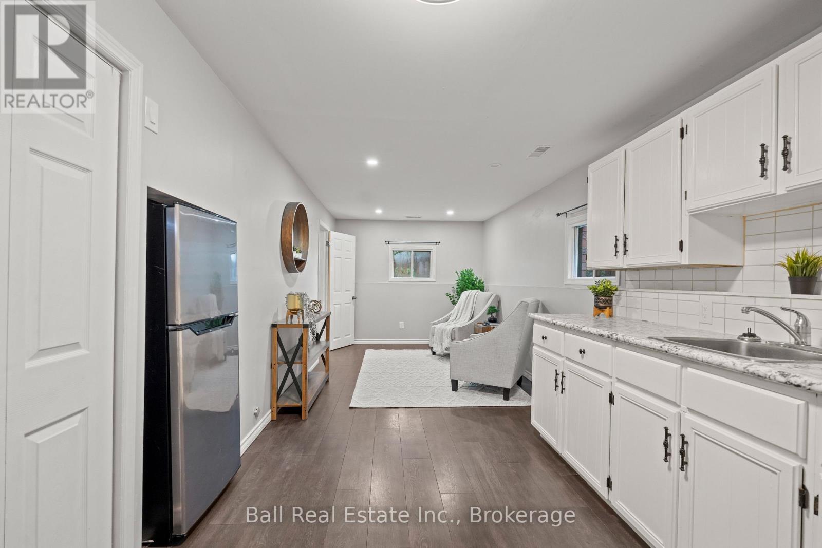 735 MOUNTAIN ASH ROAD - Image 27