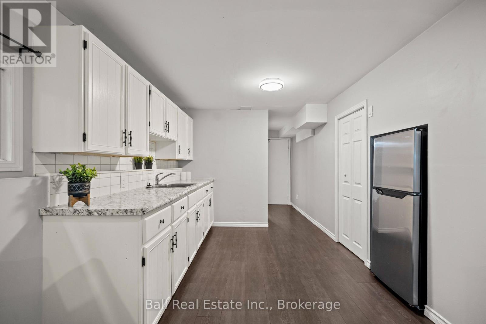 735 MOUNTAIN ASH ROAD - Image 28