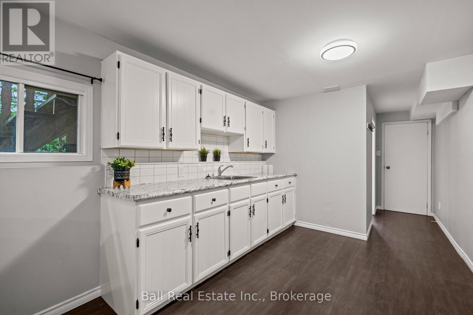 735 MOUNTAIN ASH ROAD - Image 29