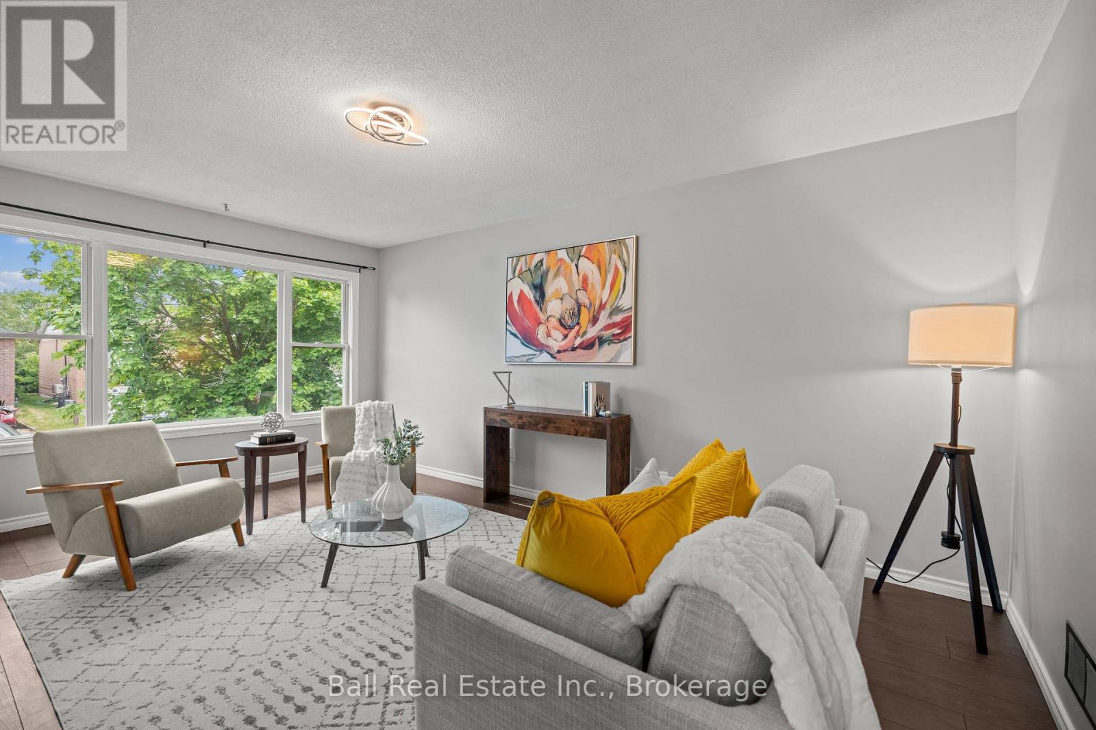 735 MOUNTAIN ASH ROAD - Image 4