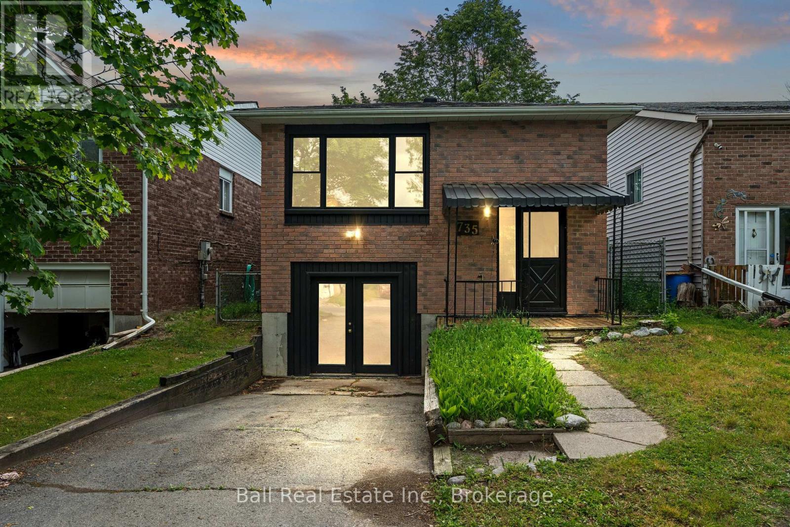 735 MOUNTAIN ASH ROAD - Image 47