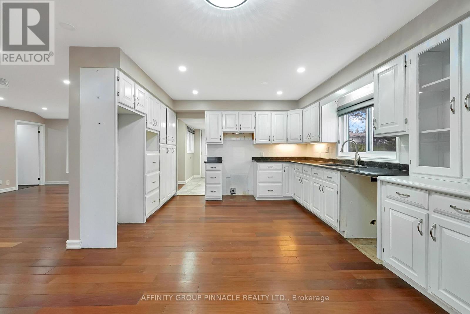 143 BEEHIVE DRIVE - 11