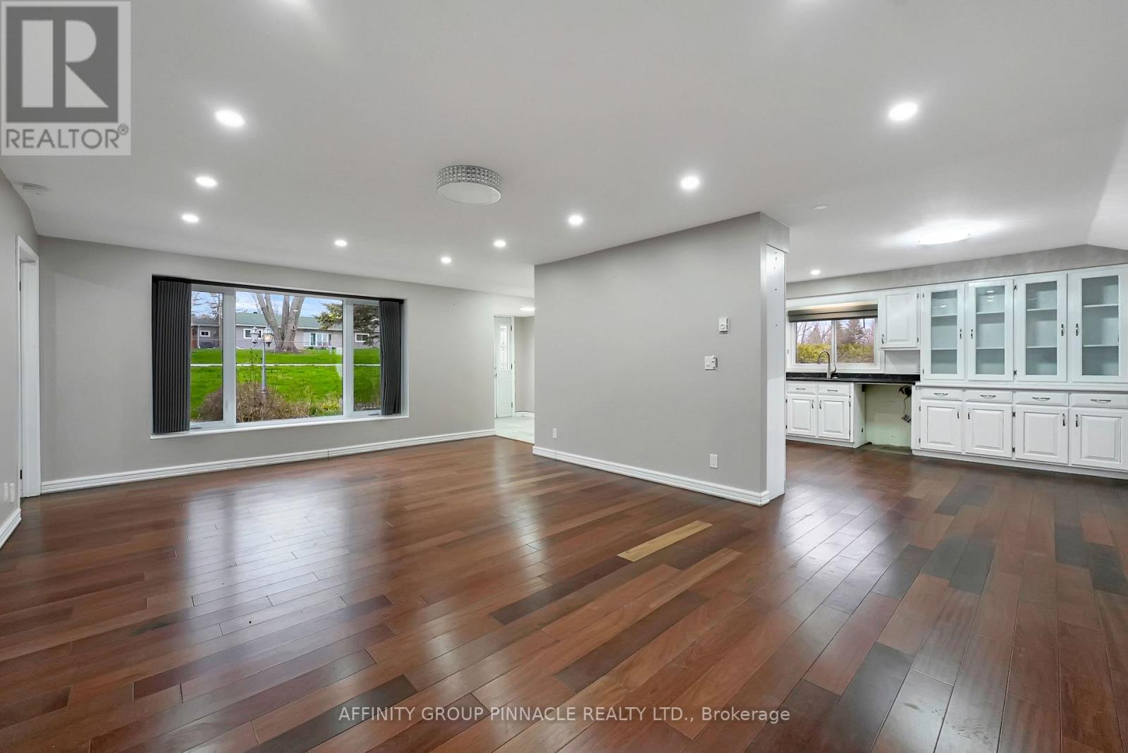 143 BEEHIVE DRIVE - 12