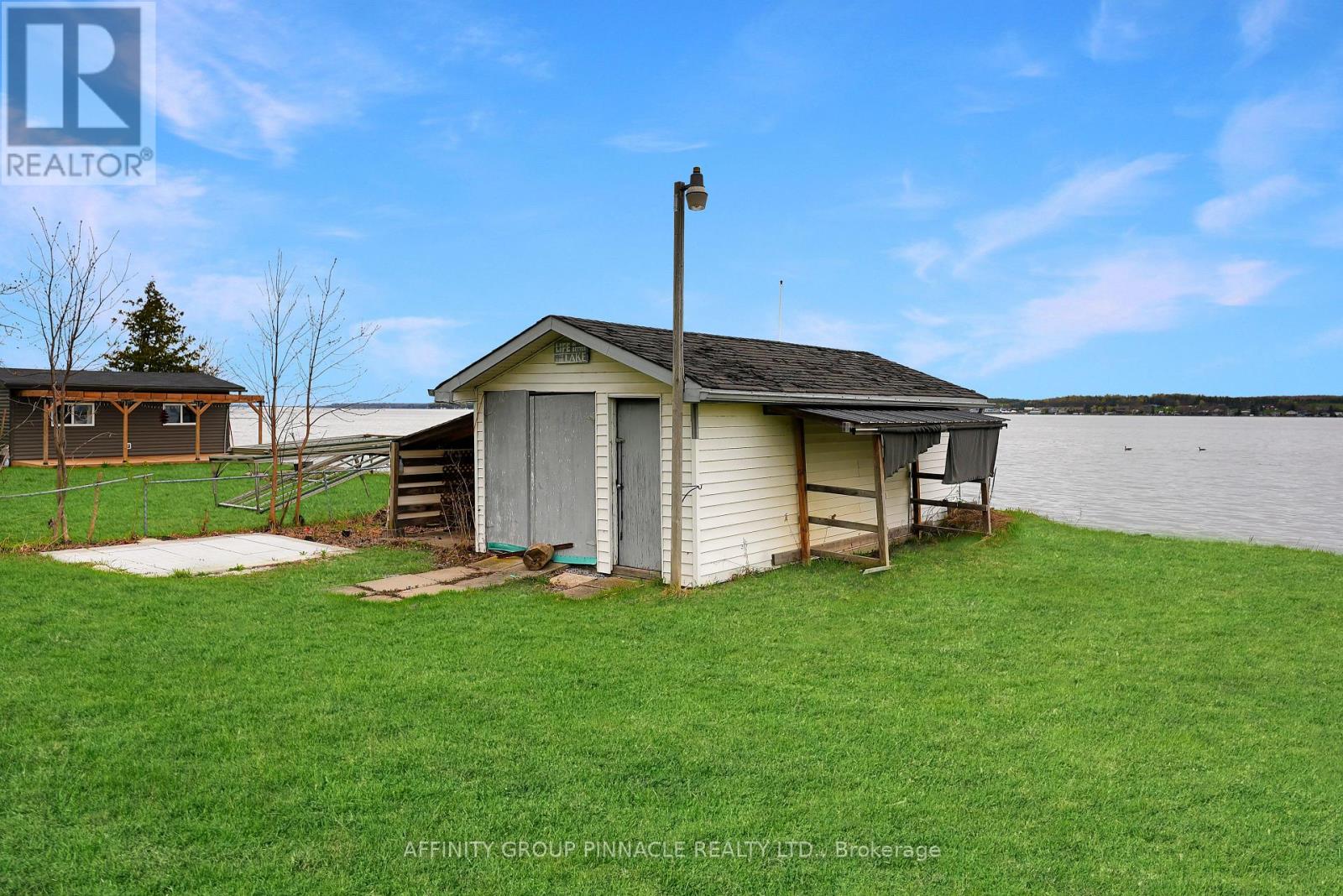 143 BEEHIVE DRIVE - 35