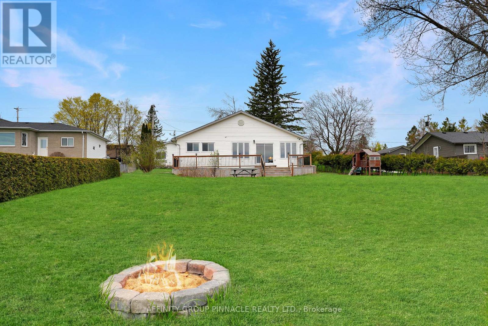 143 BEEHIVE DRIVE - 37