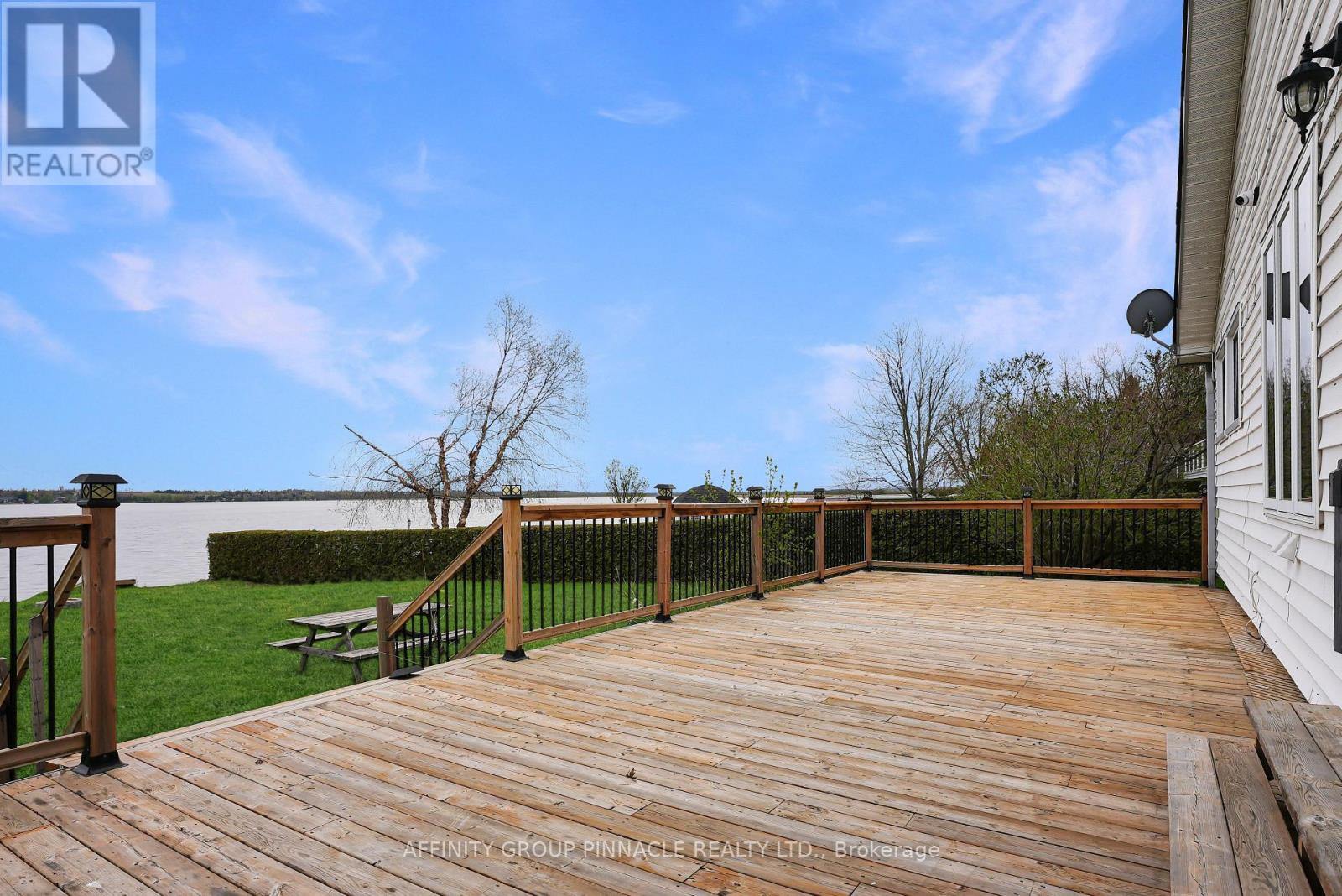 143 BEEHIVE DRIVE - 38