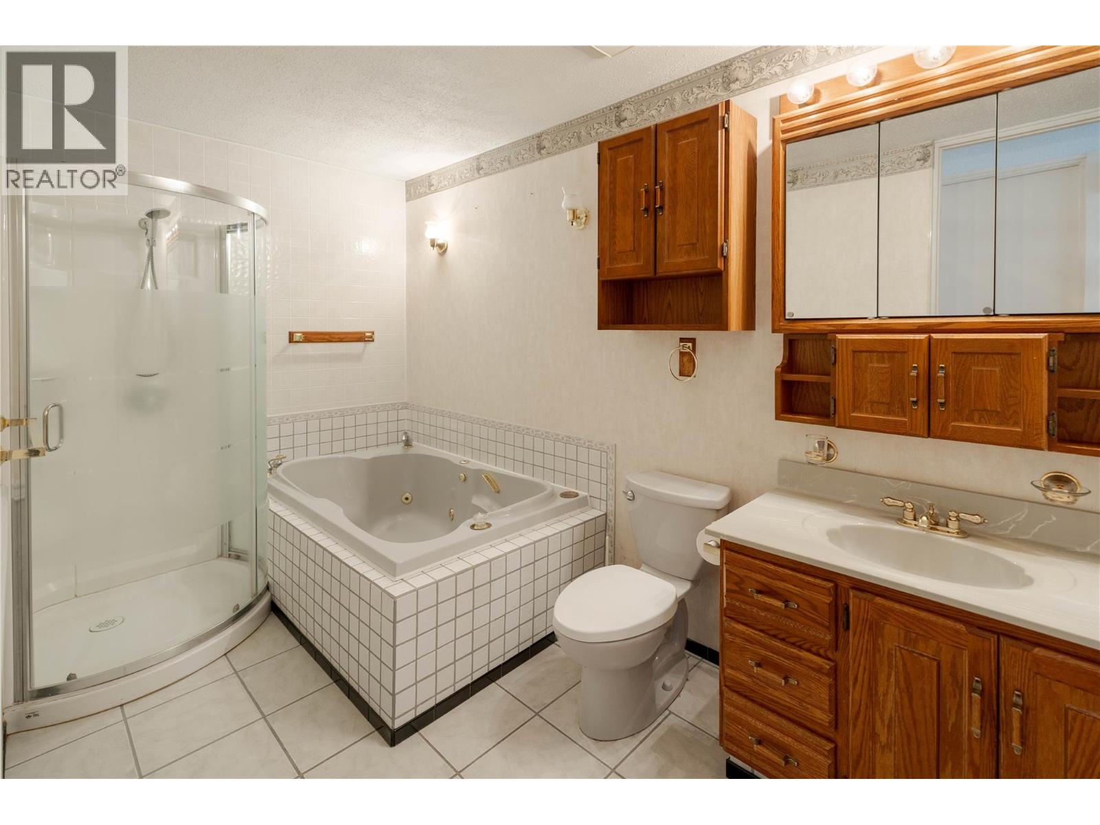 702 Hollydell Road - 11
