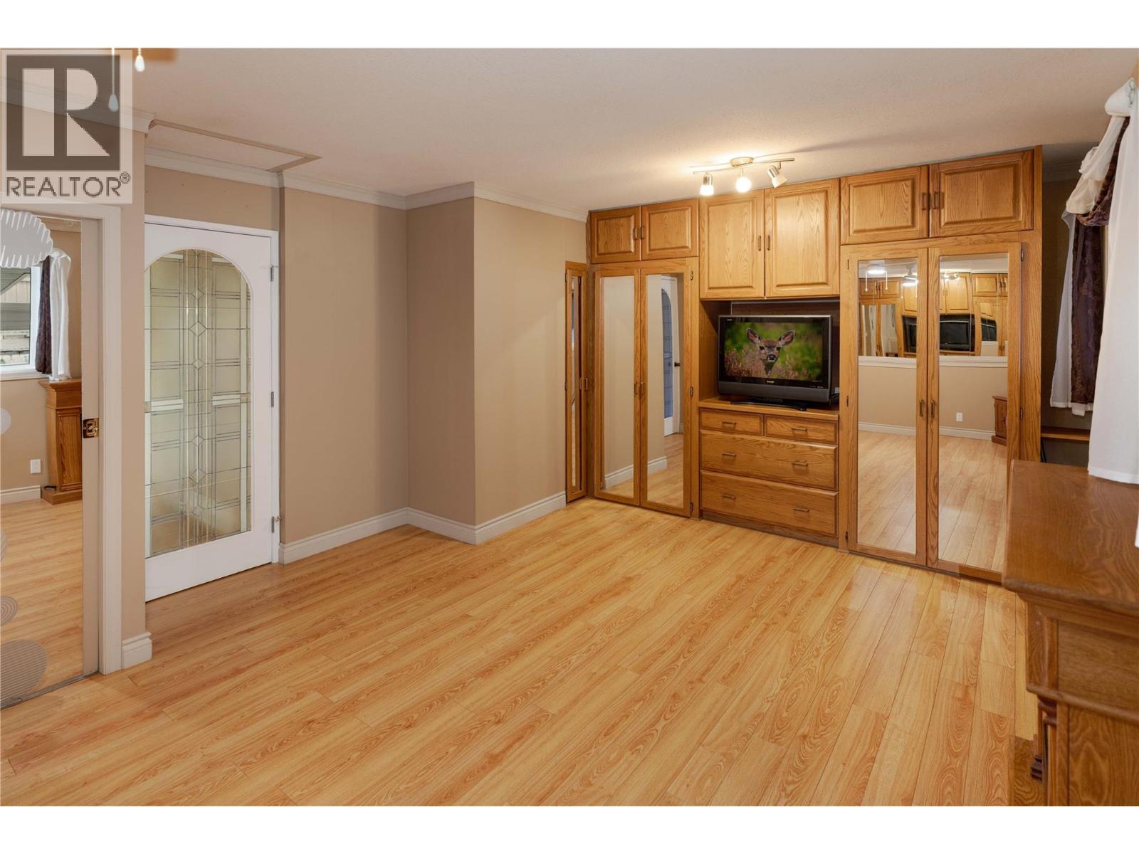 702 Hollydell Road - 12