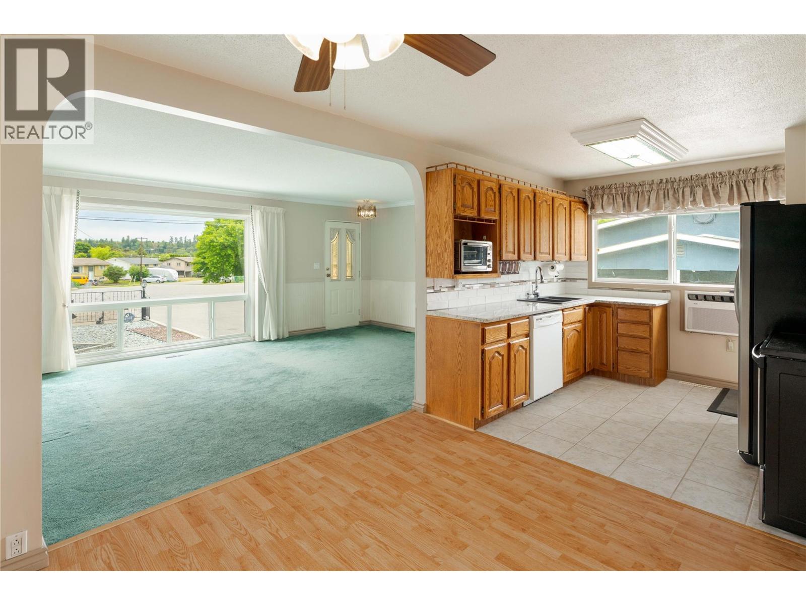 702 Hollydell Road - 7
