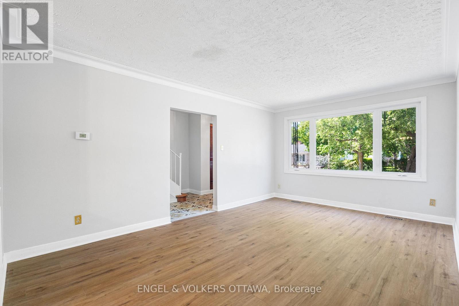 3 Bed, 2 Bath House for Rent in Ottawa – 1402 KILBORN AVENUE, Ottawa – MLS# X13437940 - Image 9