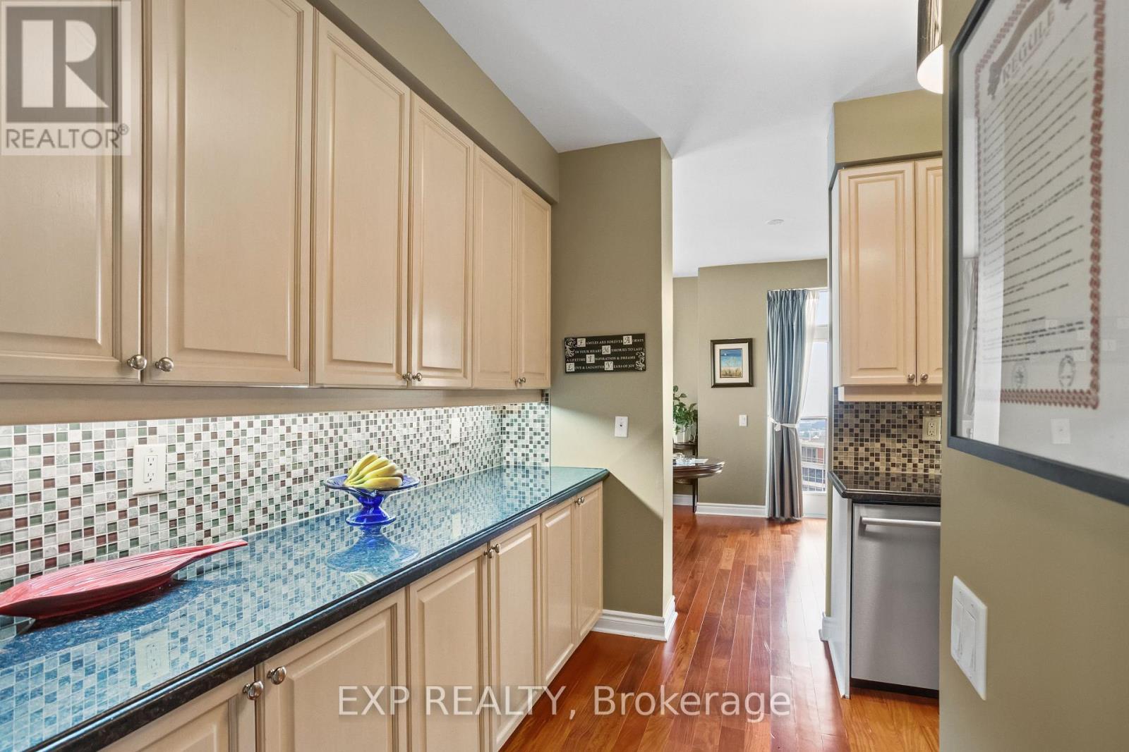 #2709 25 KINGSBRIDGE GARDEN CIRCLE - 10