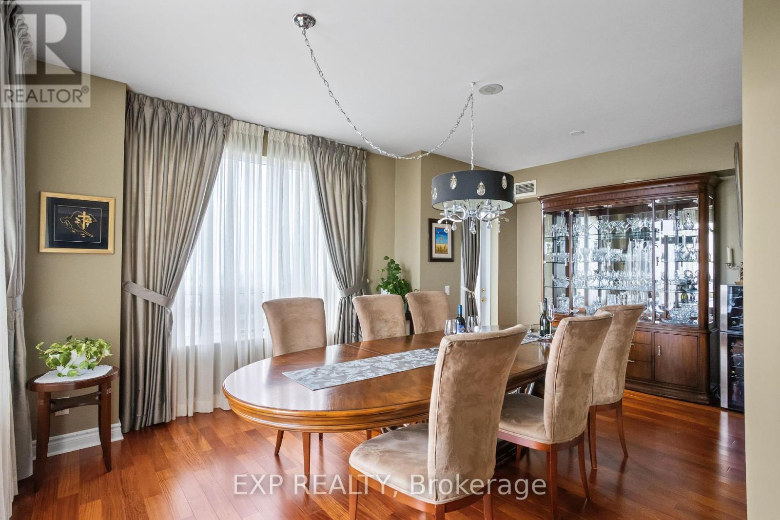 #2709 25 KINGSBRIDGE GARDEN CIRCLE - 11