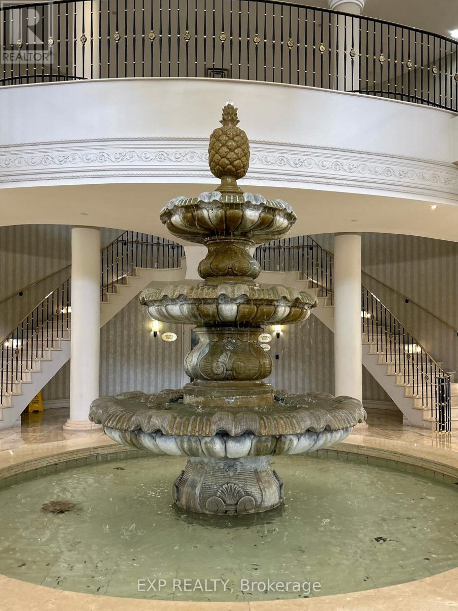 #2709 25 KINGSBRIDGE GARDEN CIRCLE - 34
