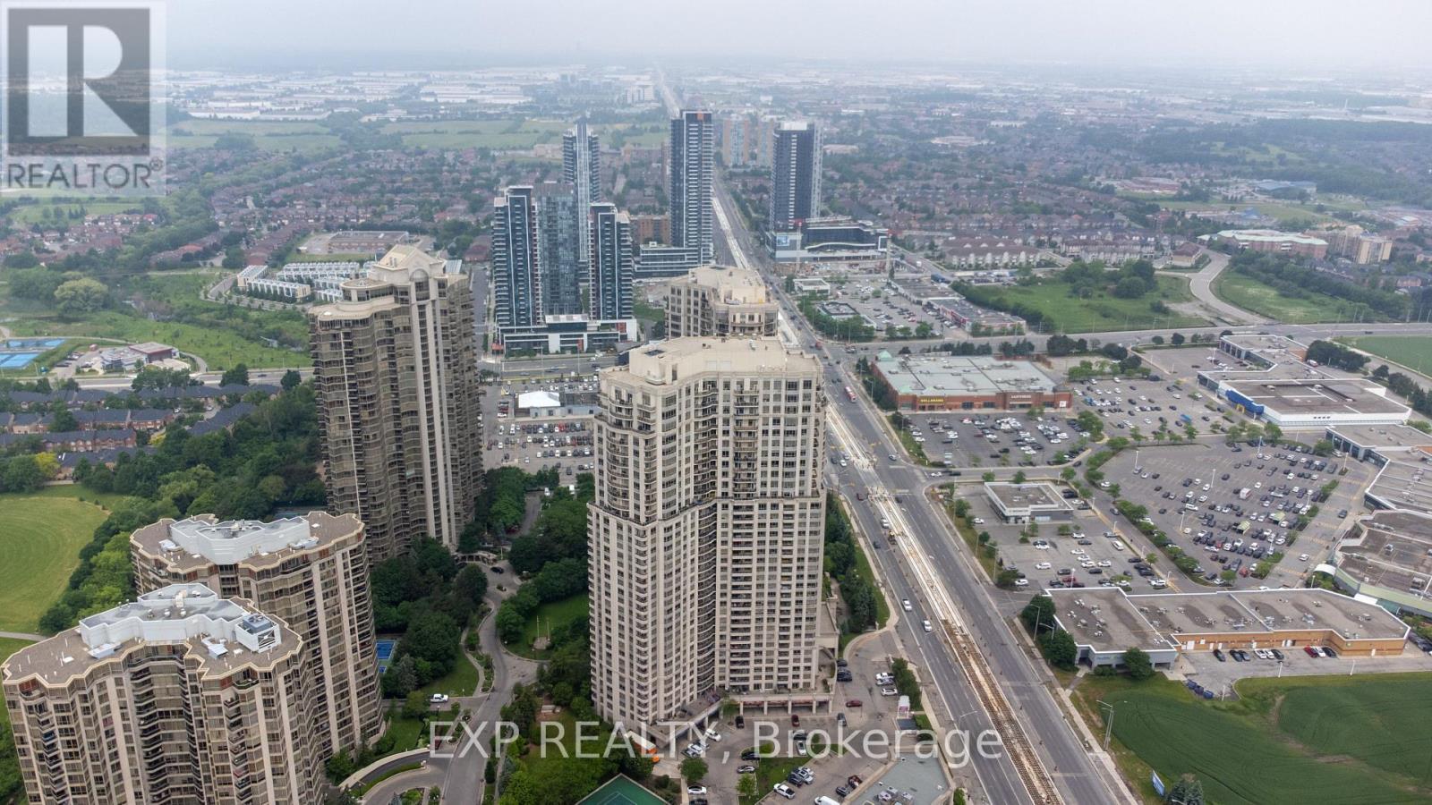 #2709 25 KINGSBRIDGE GARDEN CIRCLE - 38