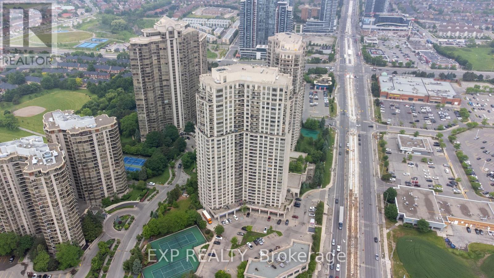 #2709 25 KINGSBRIDGE GARDEN CIRCLE - 39