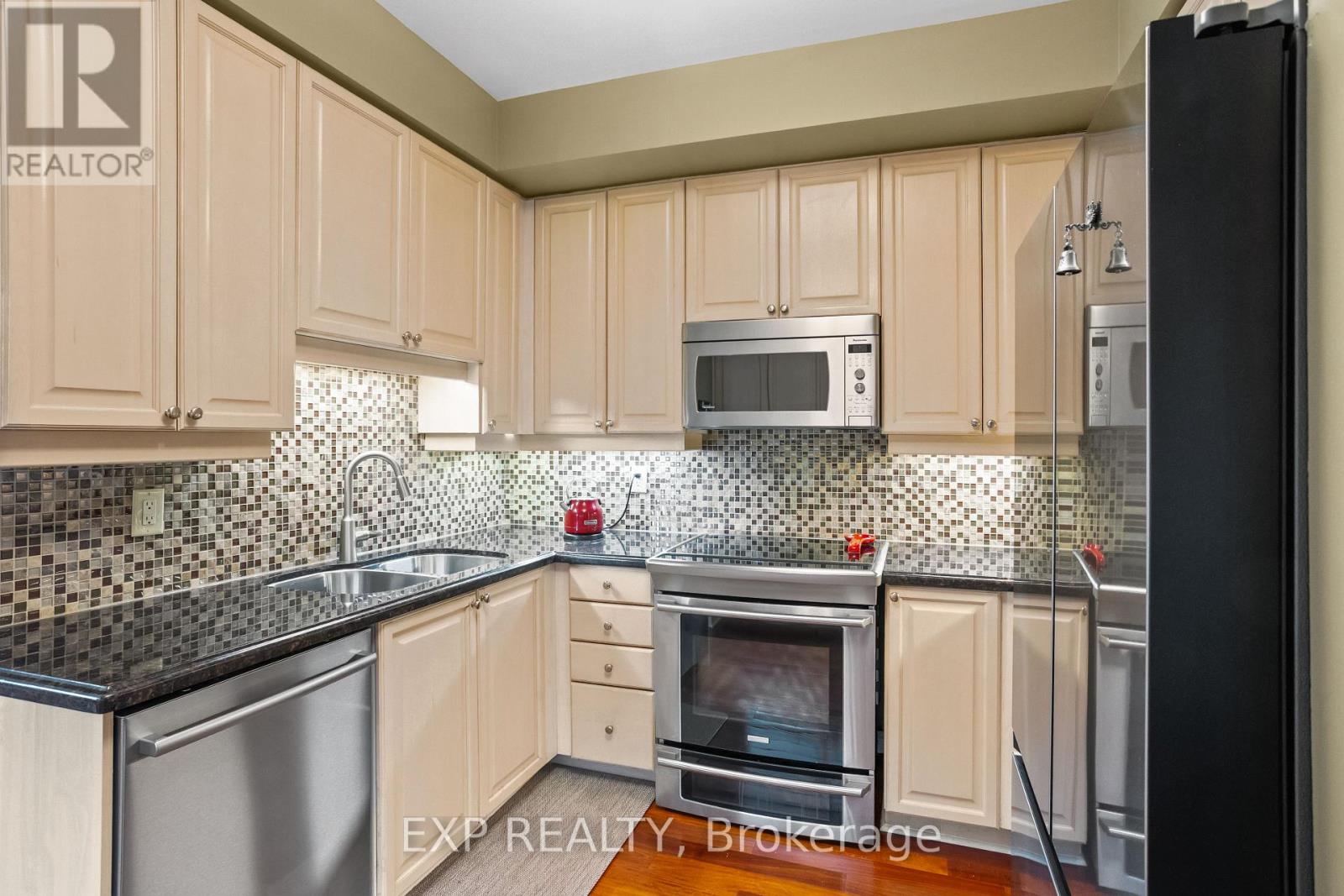 #2709 25 KINGSBRIDGE GARDEN CIRCLE - 8