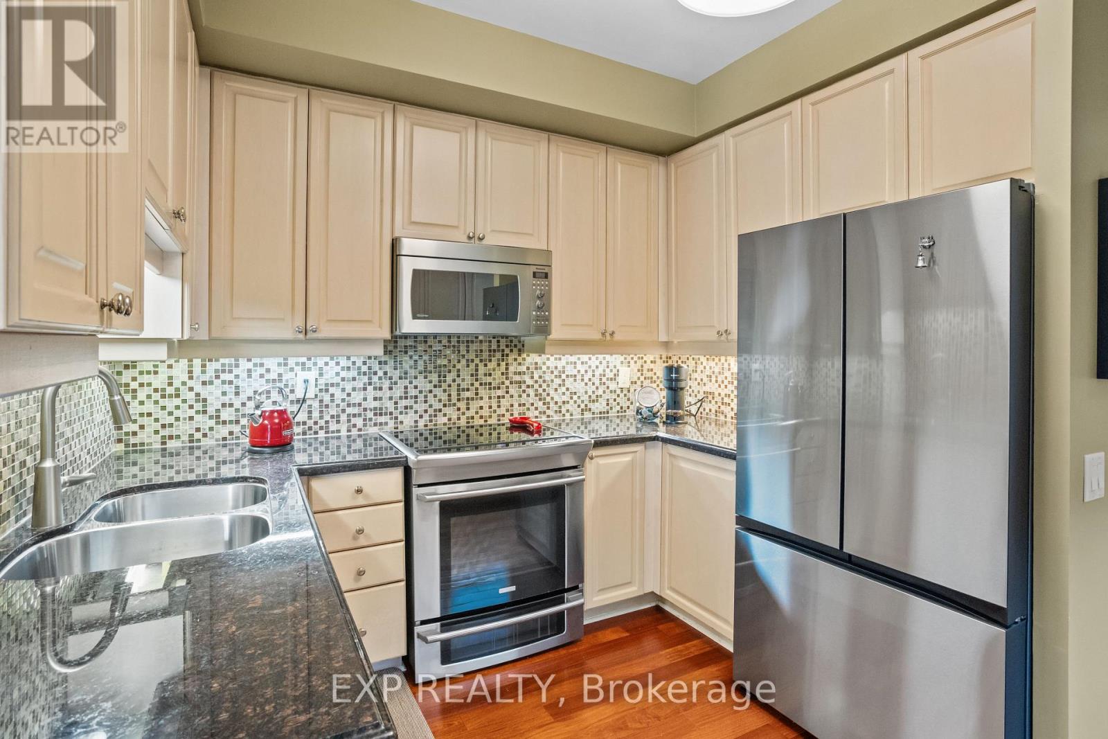 #2709 25 KINGSBRIDGE GARDEN CIRCLE - 9