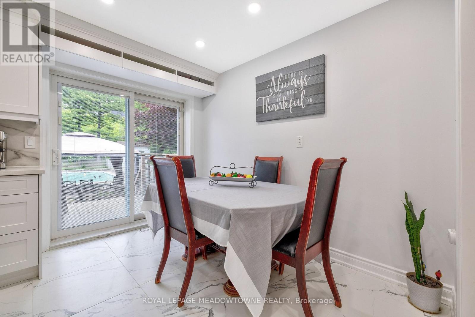 46 HEWSON CRESCENT - 14