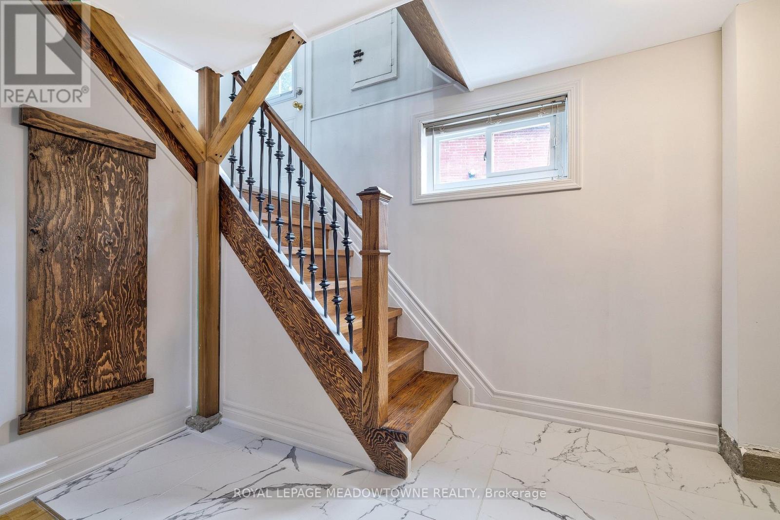 46 HEWSON CRESCENT - 25