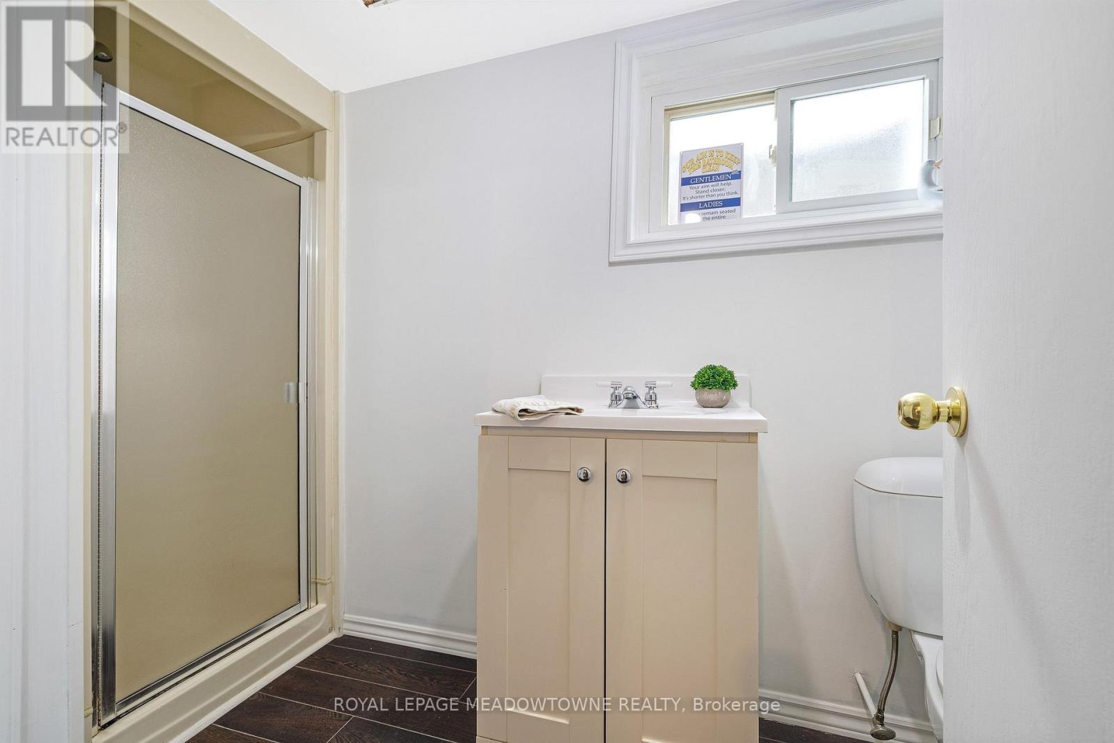 46 HEWSON CRESCENT - 30