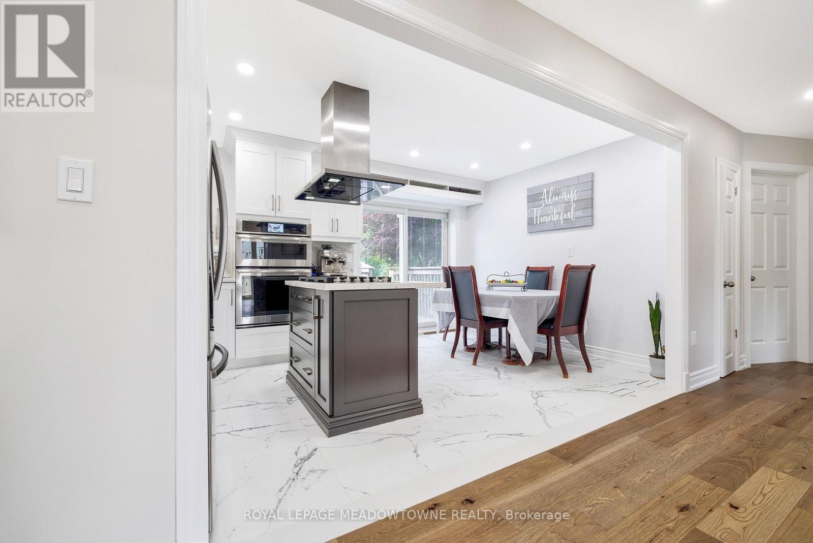 46 HEWSON CRESCENT - 9