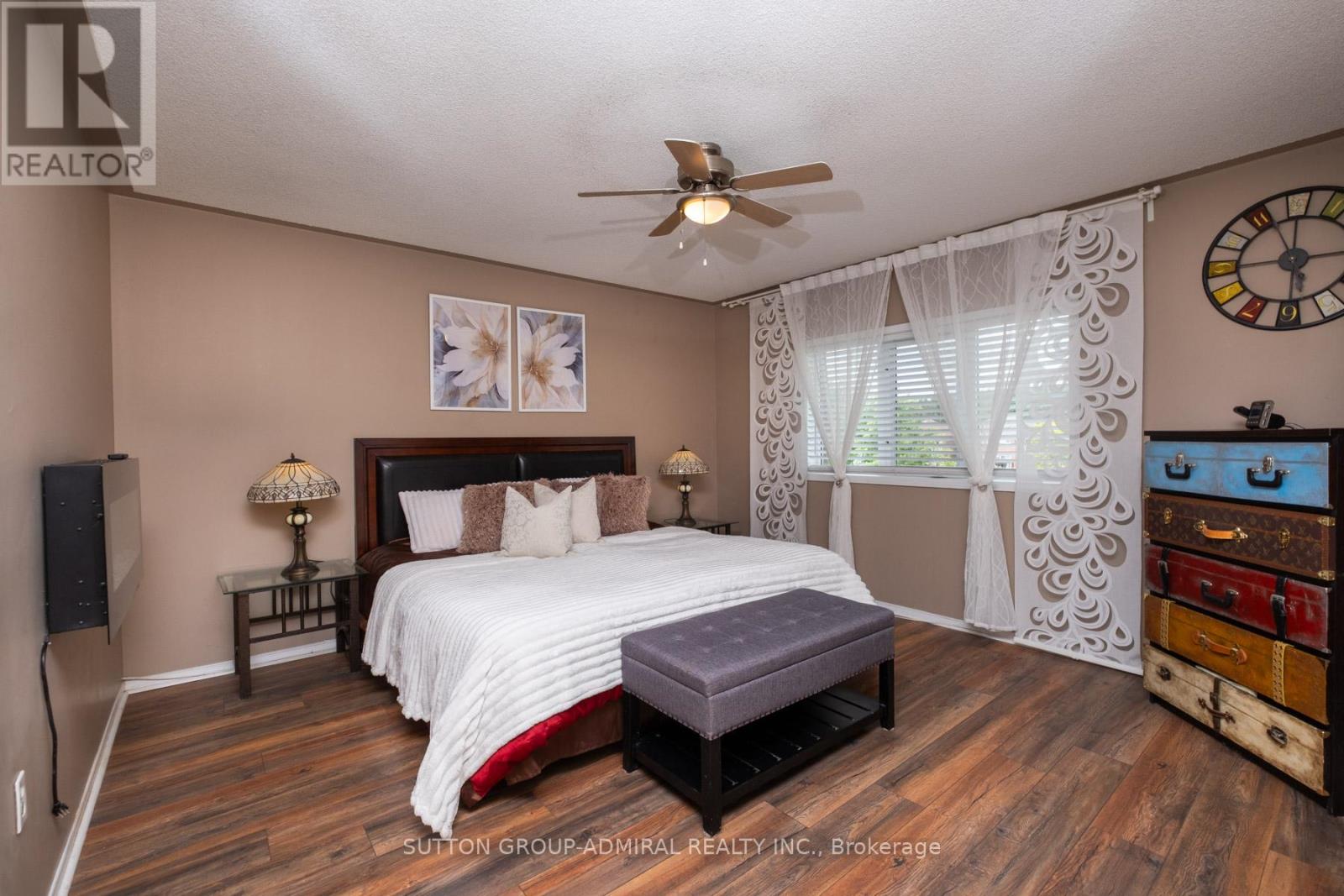 43 CRESTRIDGE DRIVE - 21