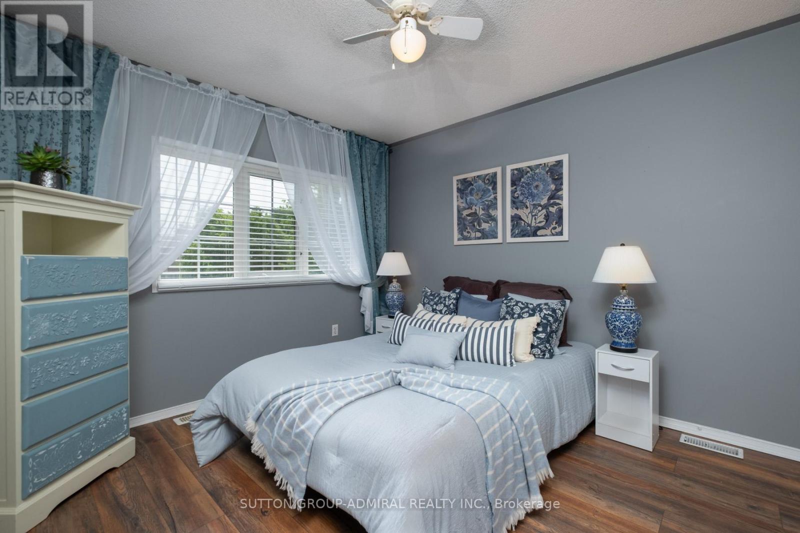 43 CRESTRIDGE DRIVE - 26