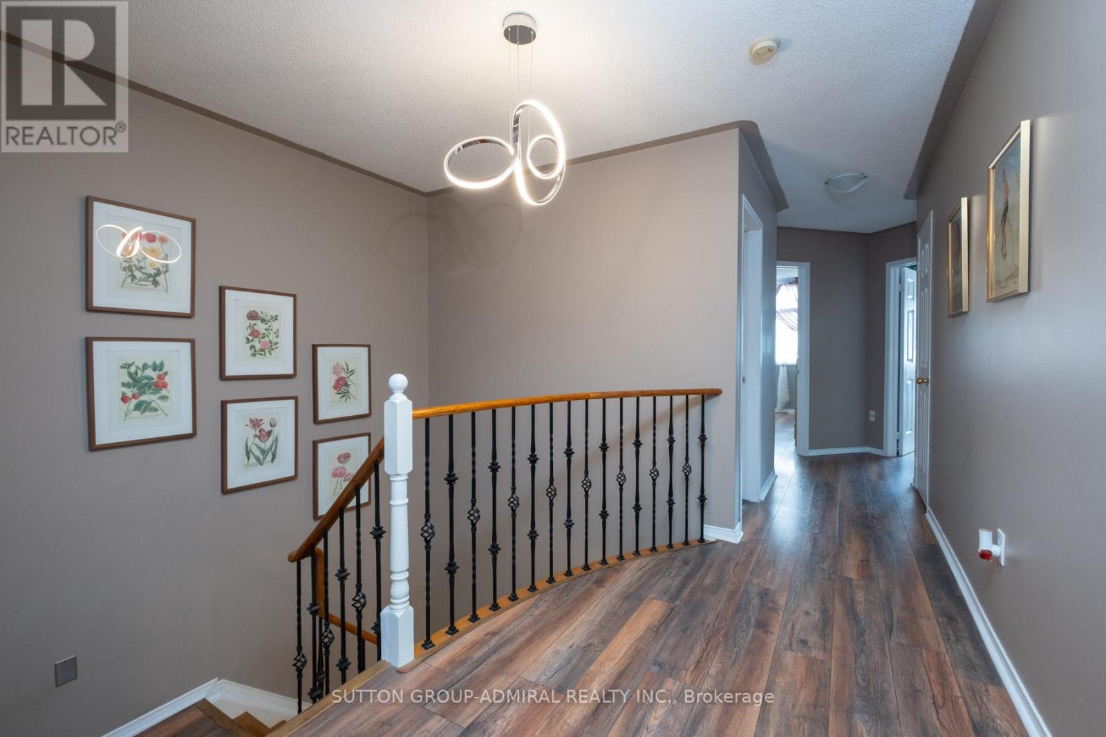 43 CRESTRIDGE DRIVE - 30