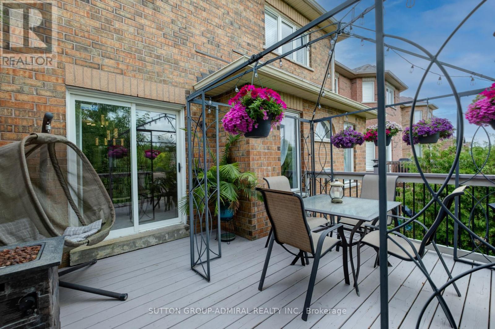 43 CRESTRIDGE DRIVE - 31