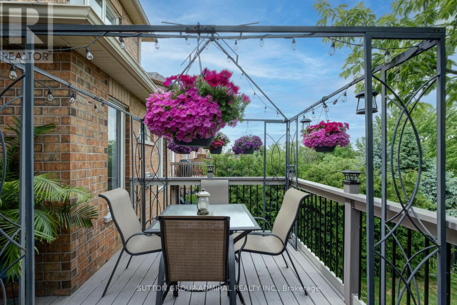 43 CRESTRIDGE DRIVE - 32
