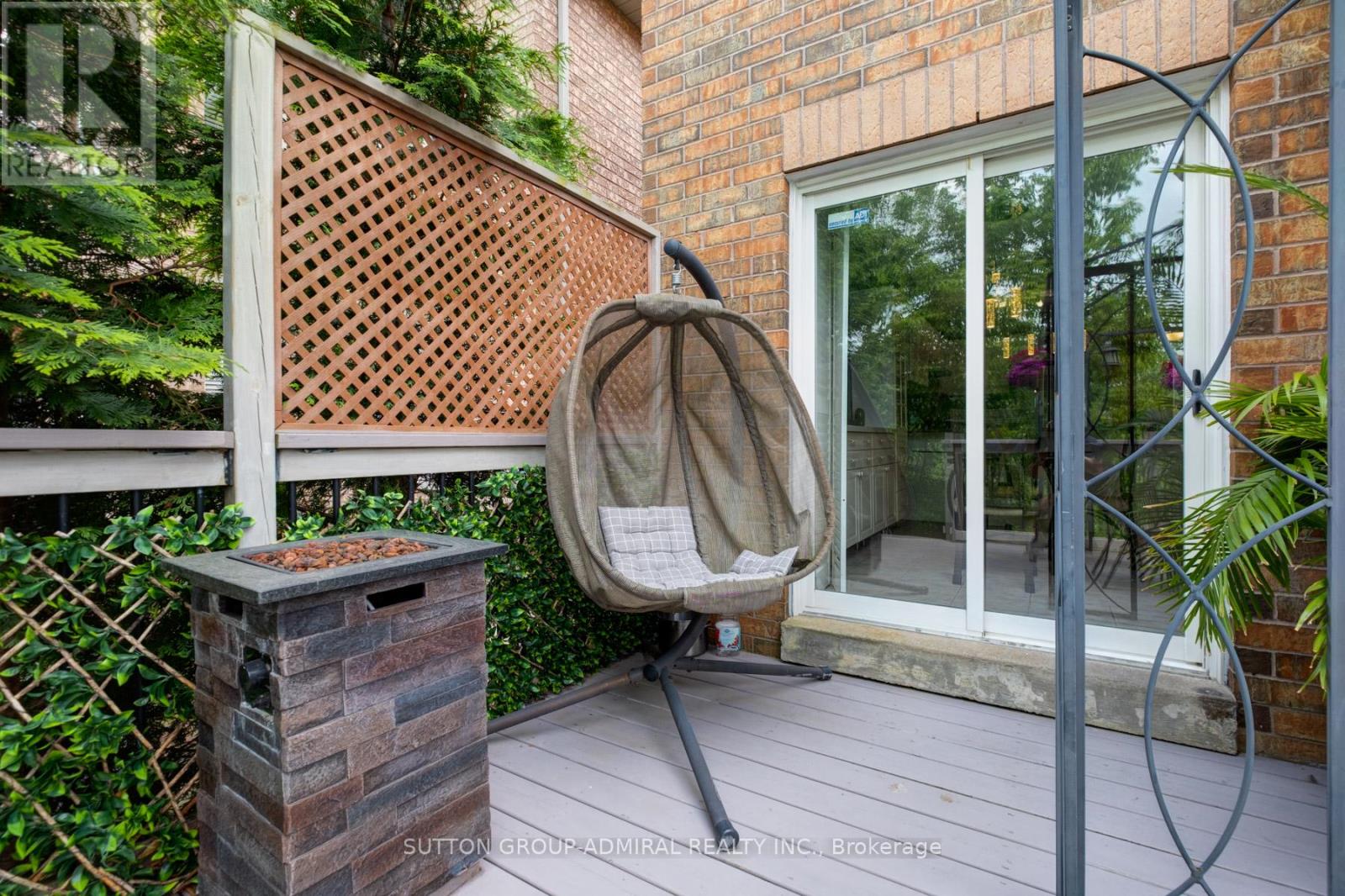 43 CRESTRIDGE DRIVE - 33