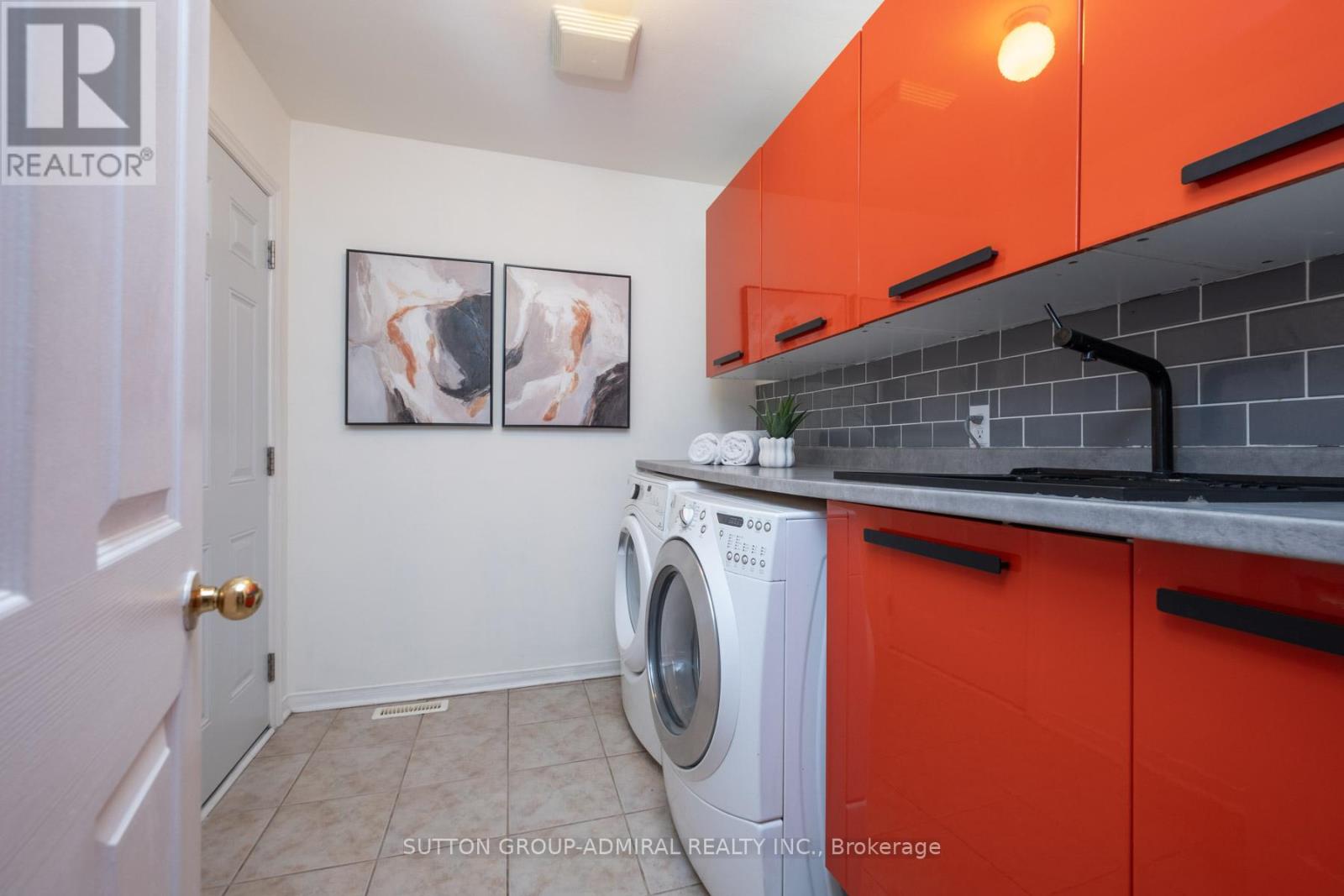43 CRESTRIDGE DRIVE - 35