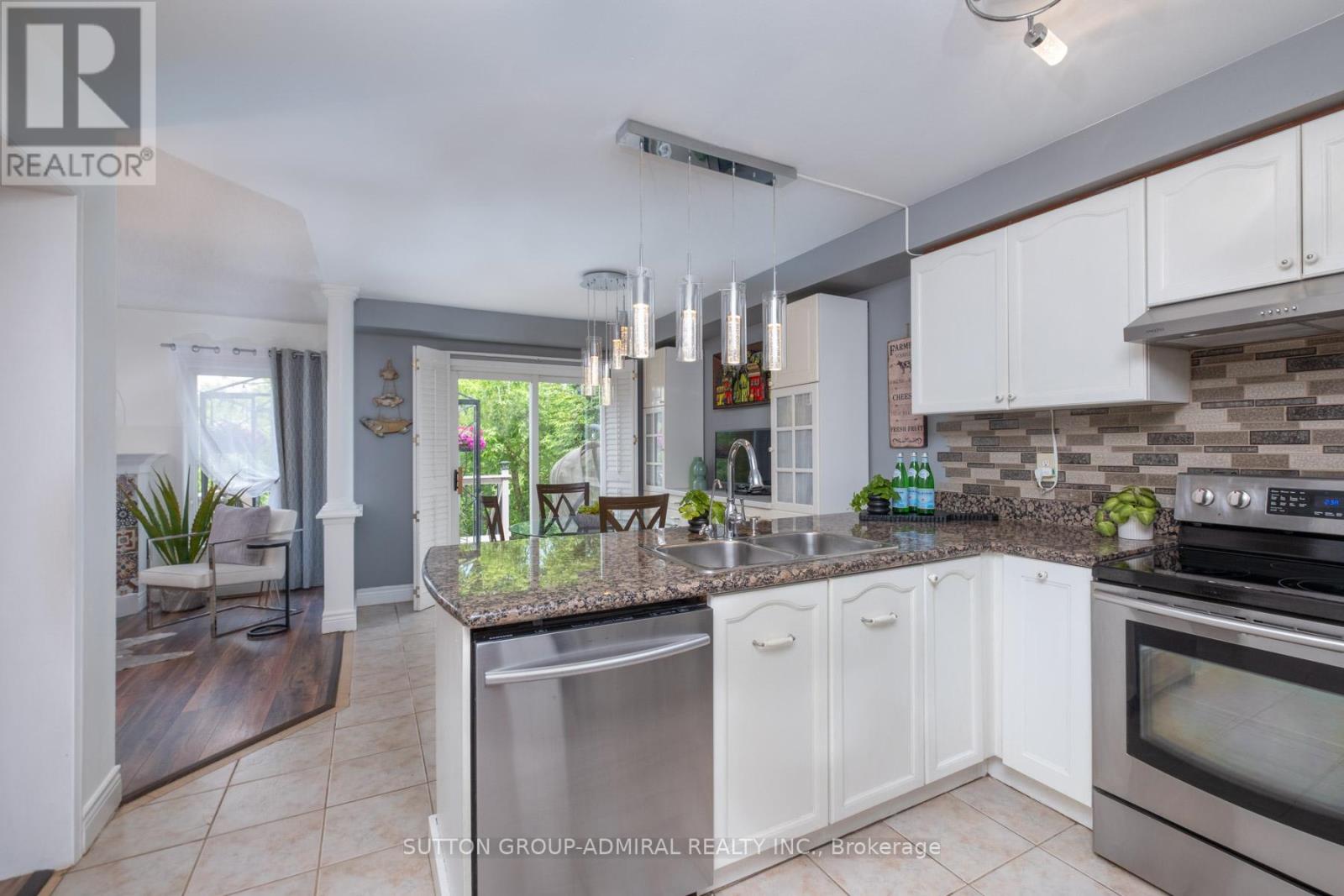43 CRESTRIDGE DRIVE - 8