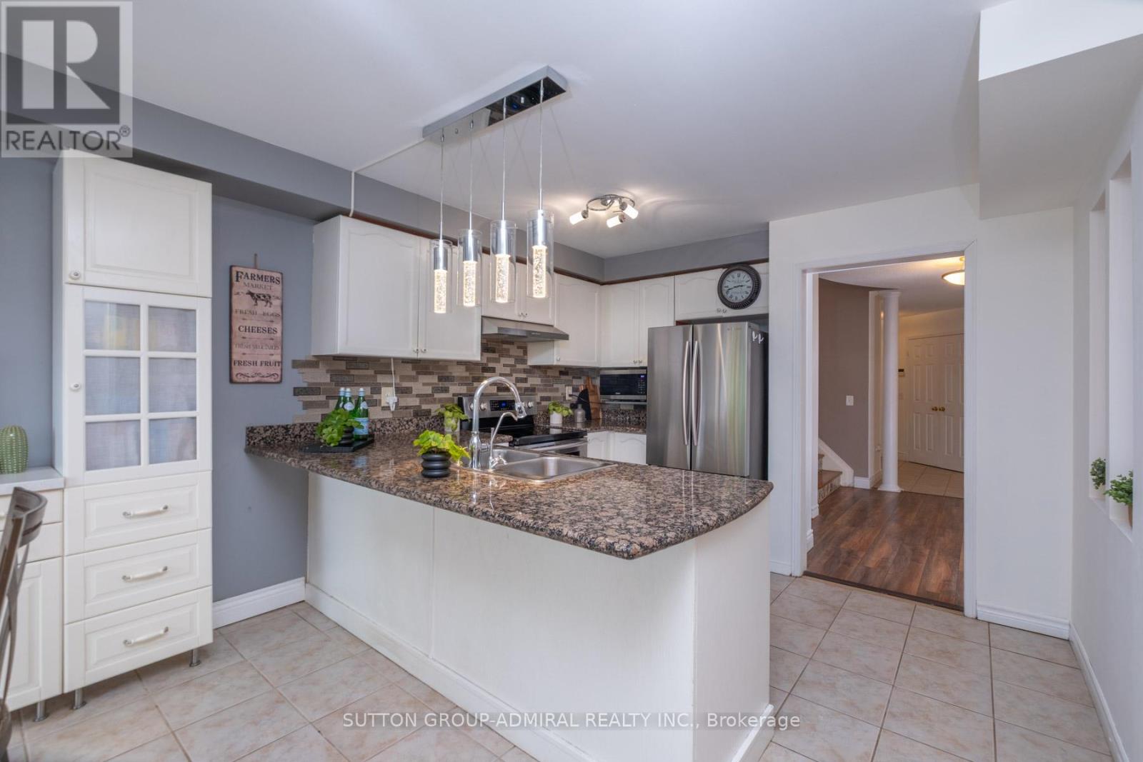 43 CRESTRIDGE DRIVE - 9