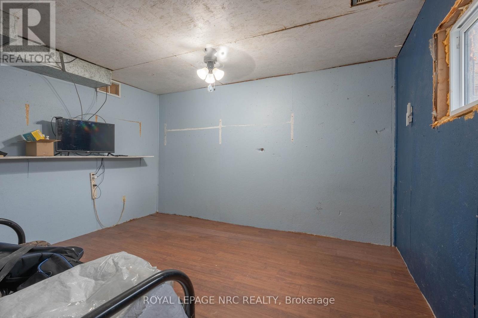 8010 SILVER STREET - 18