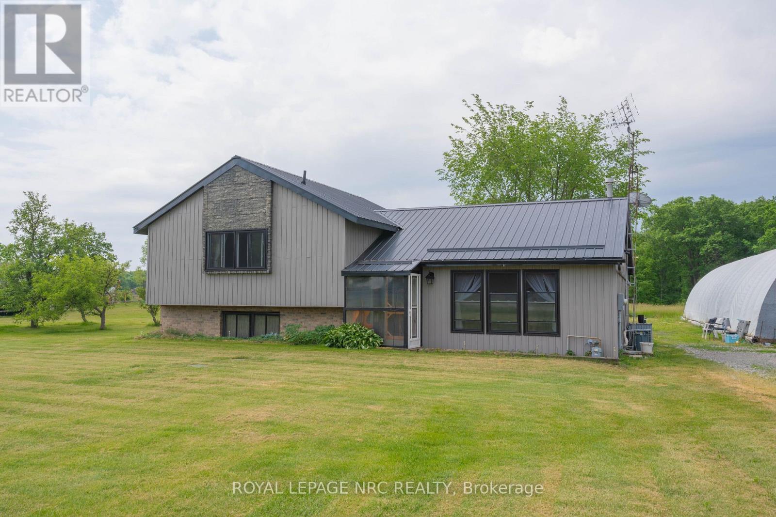 8010 SILVER STREET - 4