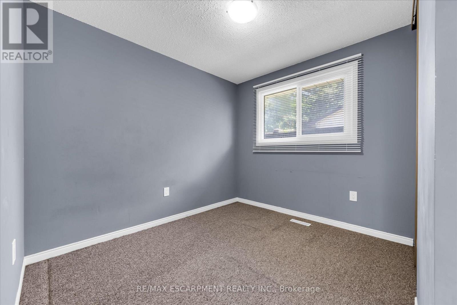 261 LIMERIDGE ROAD W - 11