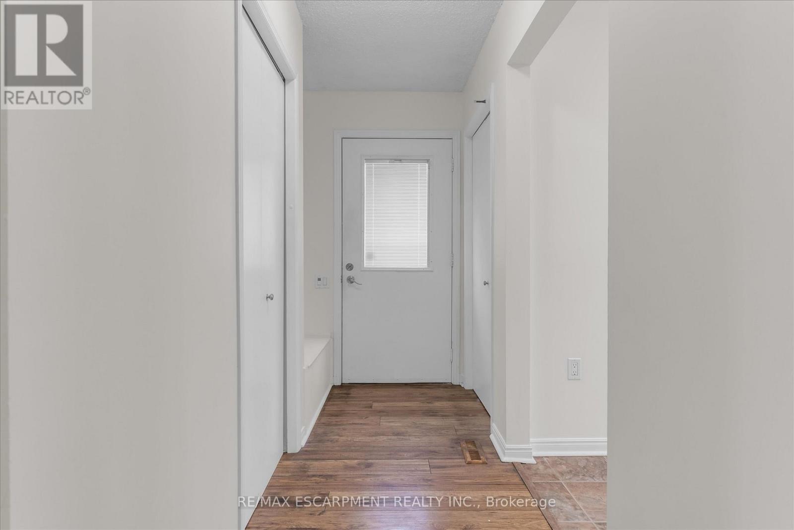 261 LIMERIDGE ROAD W - 19