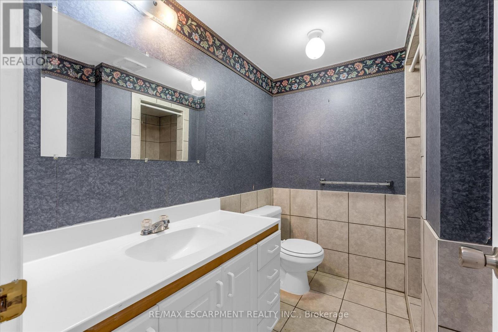 261 LIMERIDGE ROAD W - 23