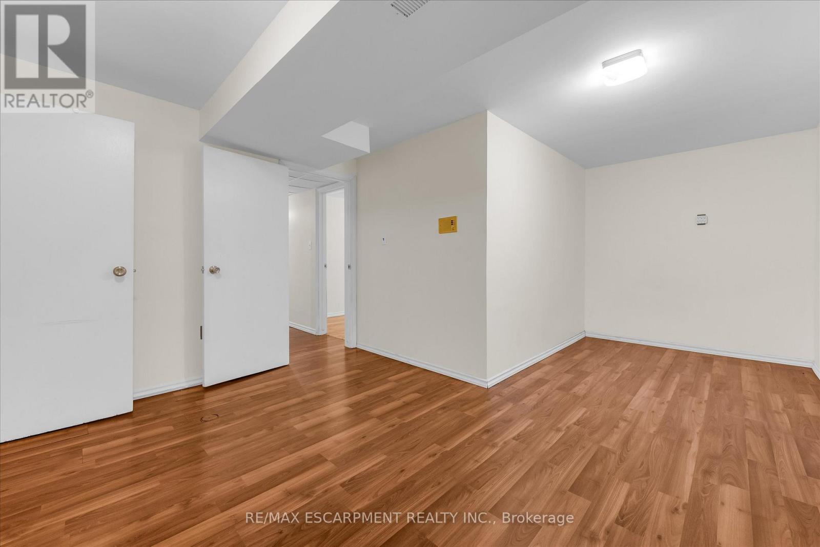 261 LIMERIDGE ROAD W - 25