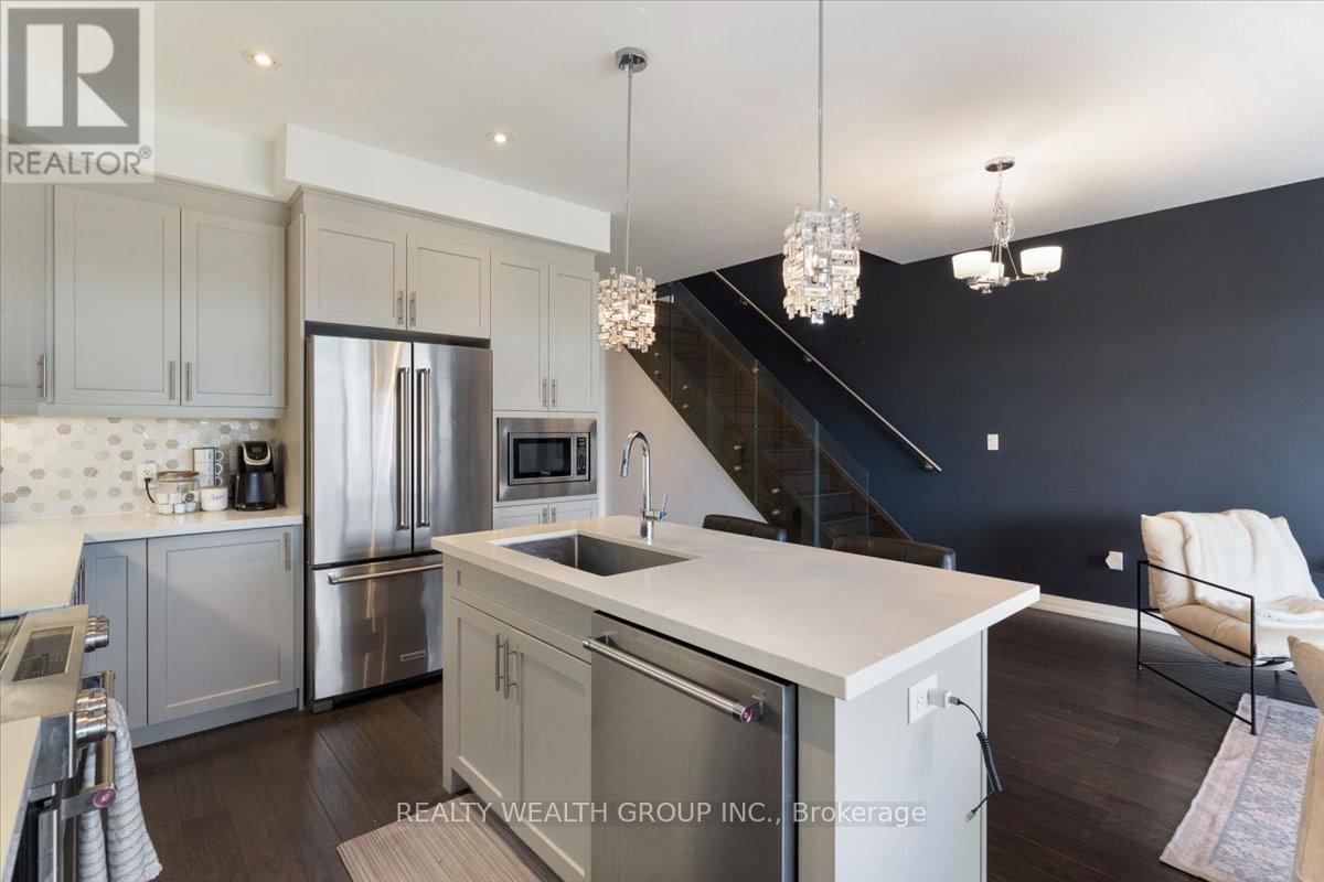 #23 35 MIDHURST HEIGHTS - 12
