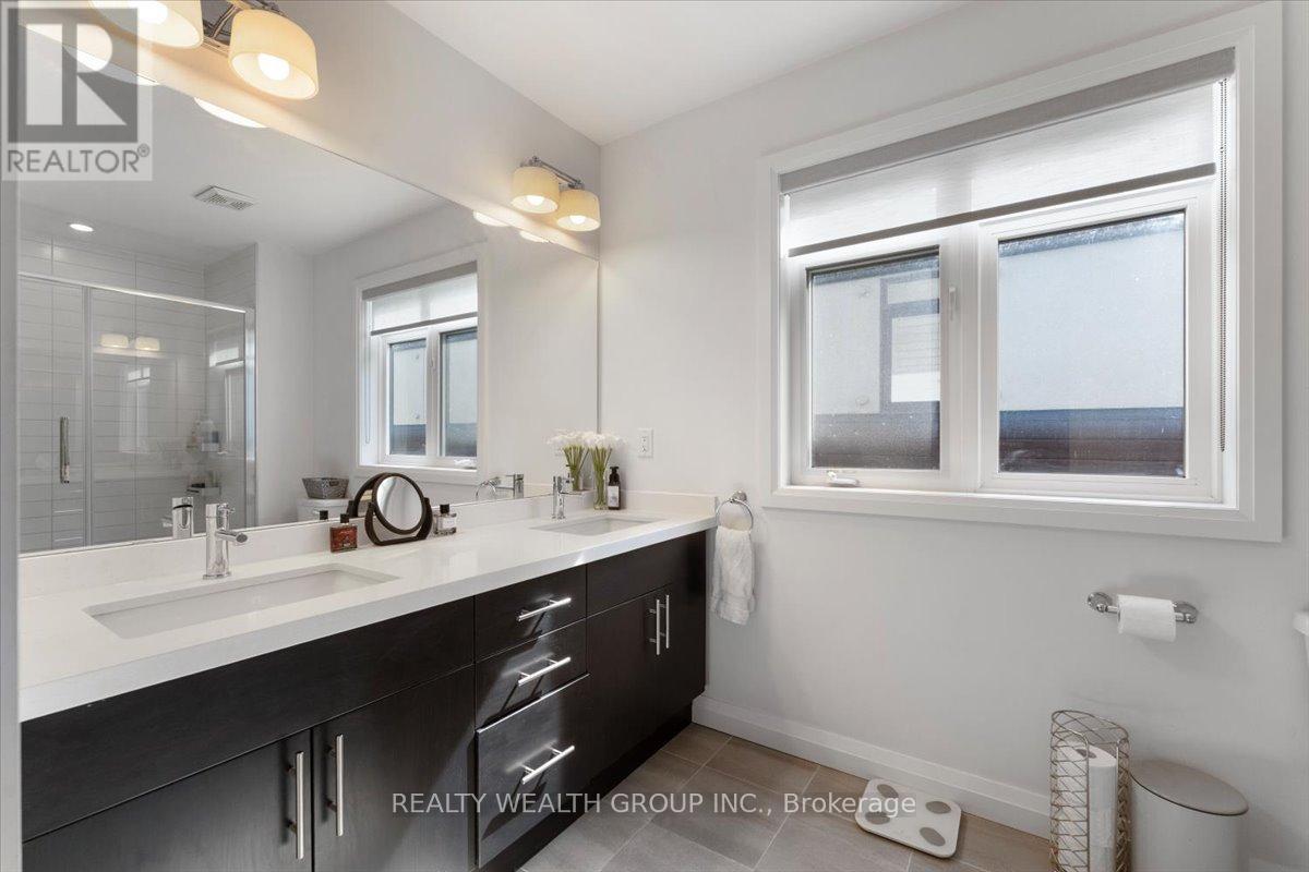 #23 35 MIDHURST HEIGHTS - 31