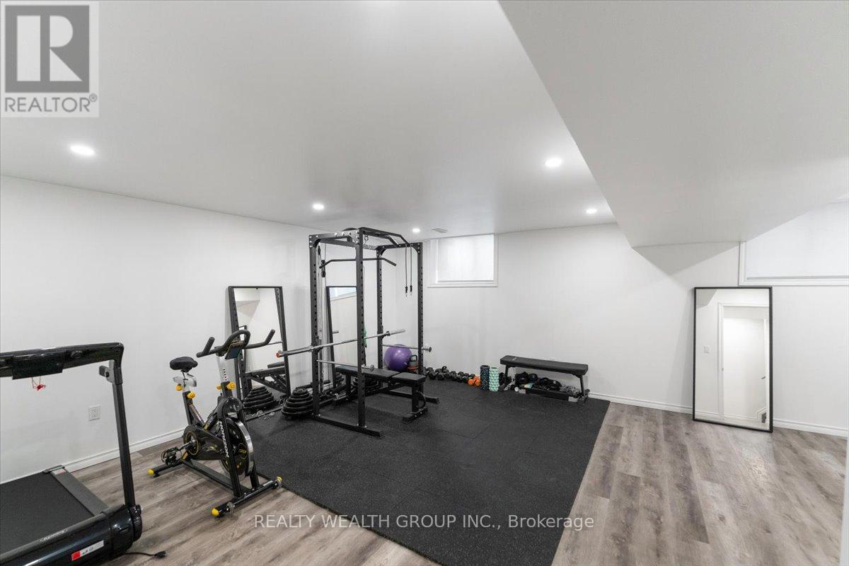 #23 35 MIDHURST HEIGHTS - 37