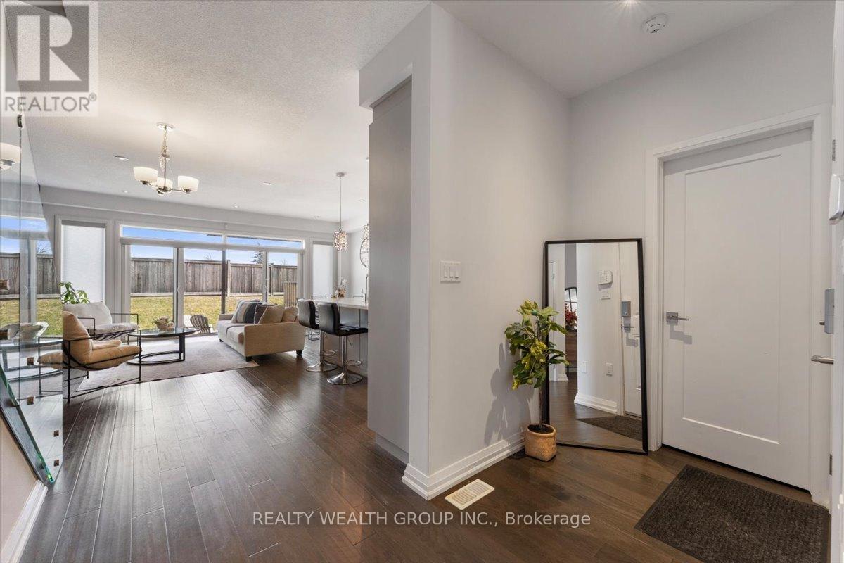 #23 35 MIDHURST HEIGHTS - 6