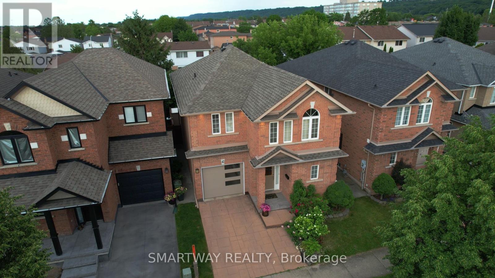 42 PEACHWOOD CRESCENT - 3