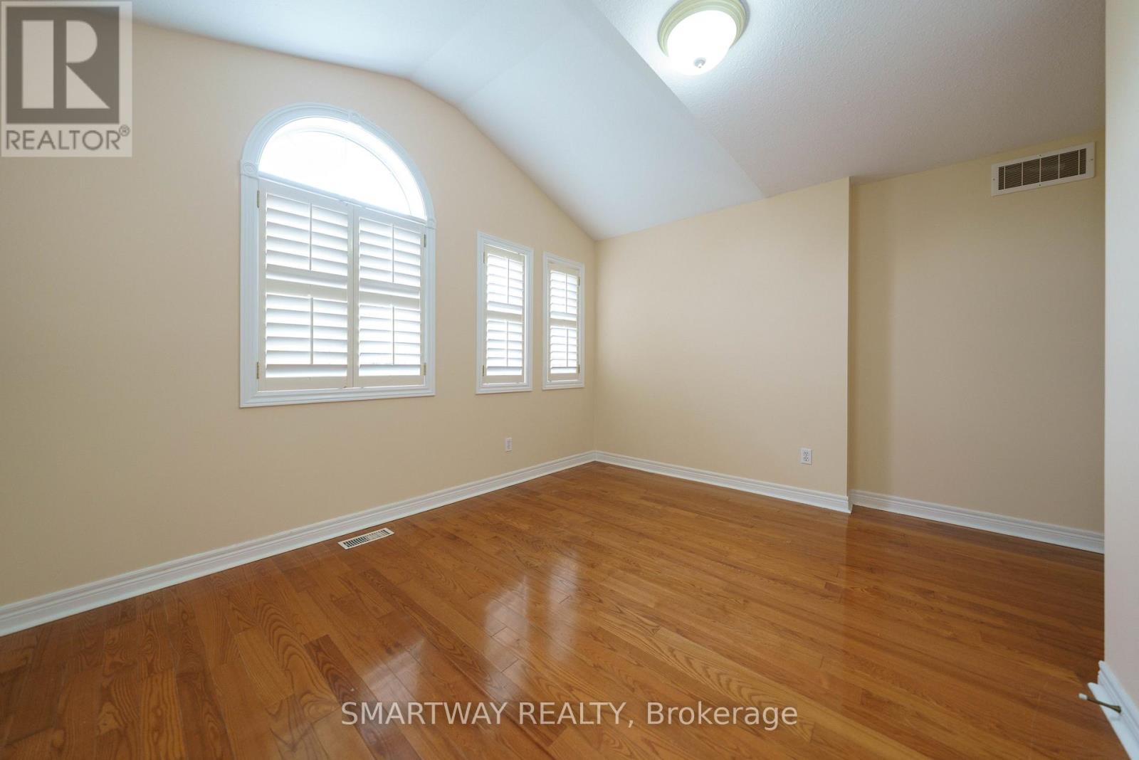 42 PEACHWOOD CRESCENT - 39