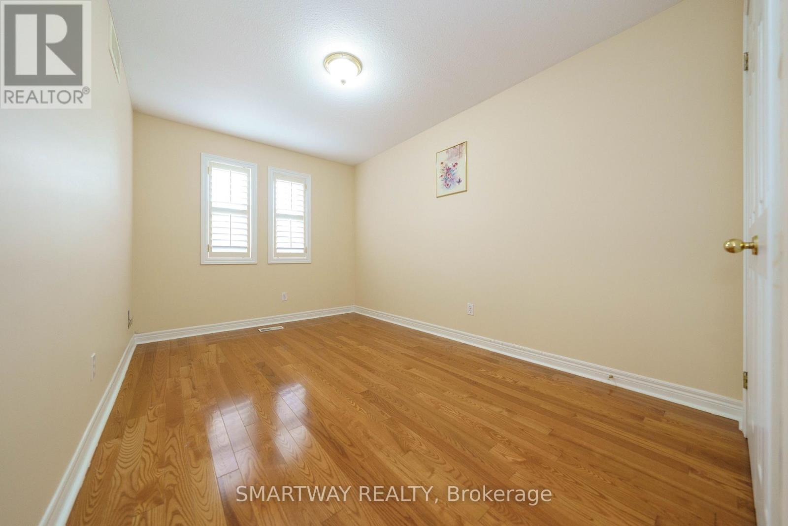 42 PEACHWOOD CRESCENT - 36