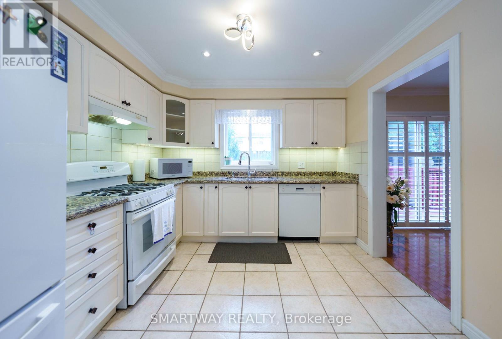 42 PEACHWOOD CRESCENT - 13
