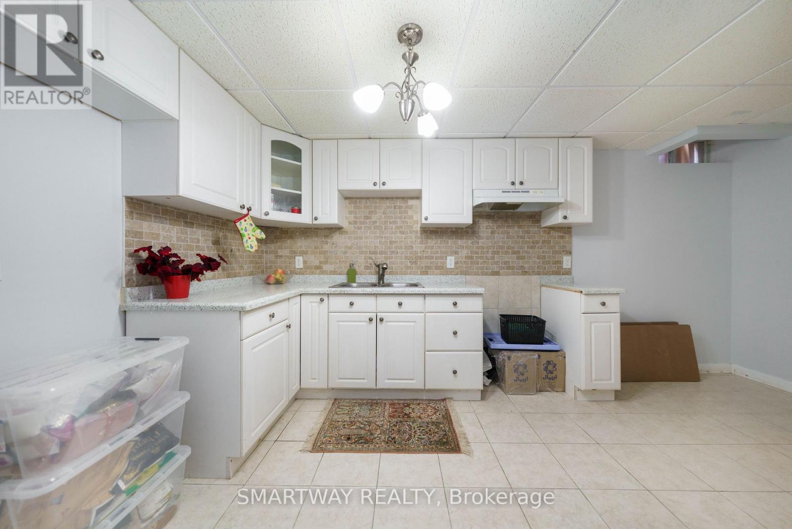 42 PEACHWOOD CRESCENT - 44